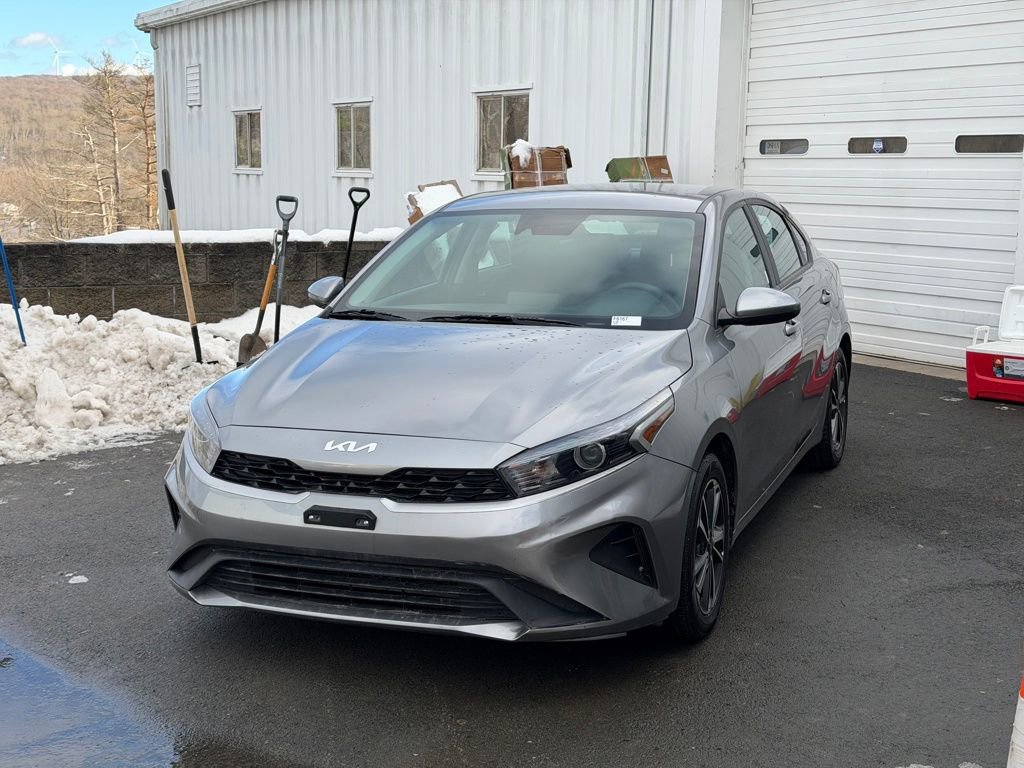 2023 Kia Forte LXS's photo