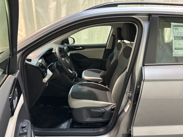 2025 Volkswagen Taos S photo 11