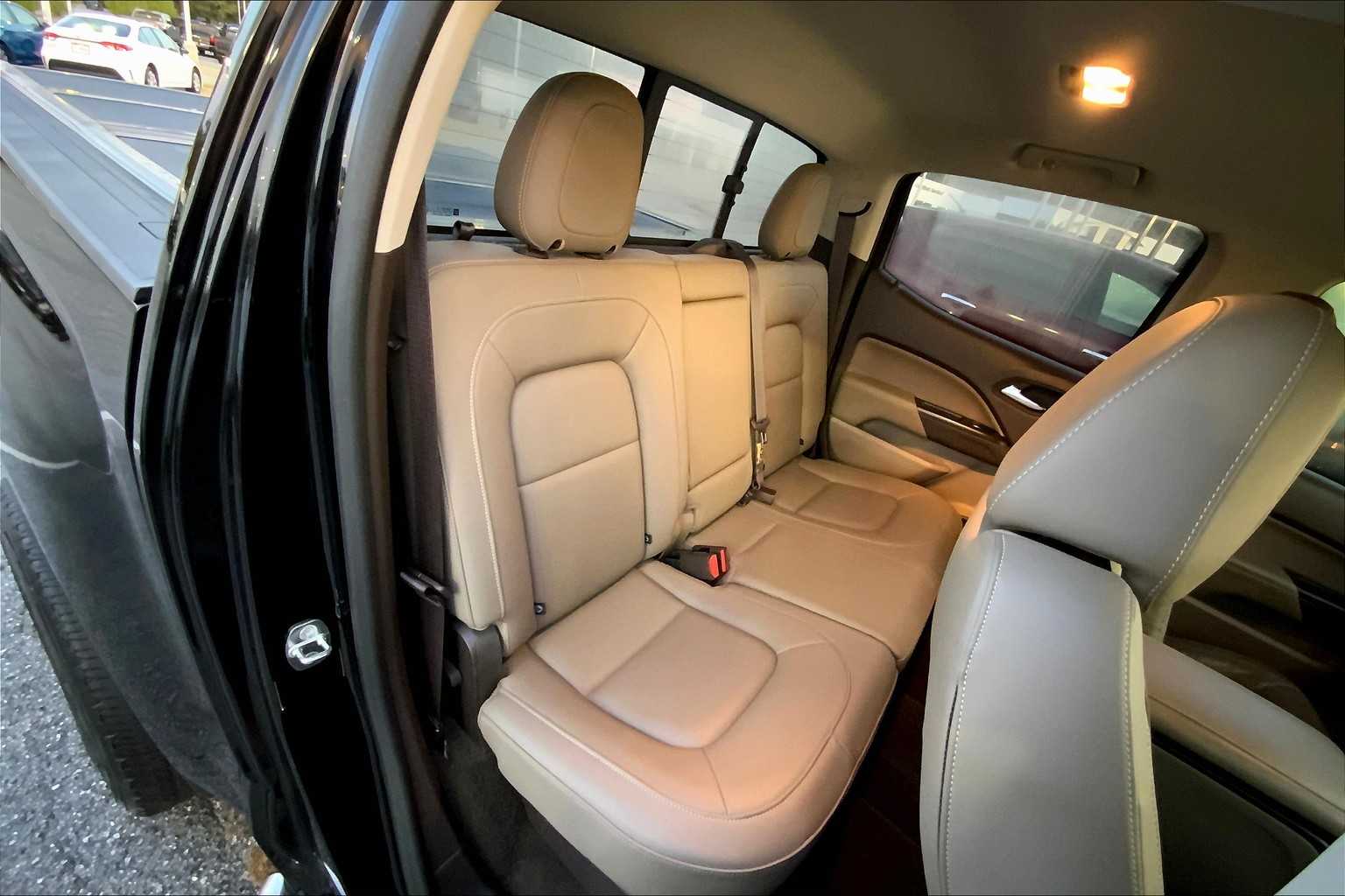 2017 Gmc Canyon SLT photo 16
