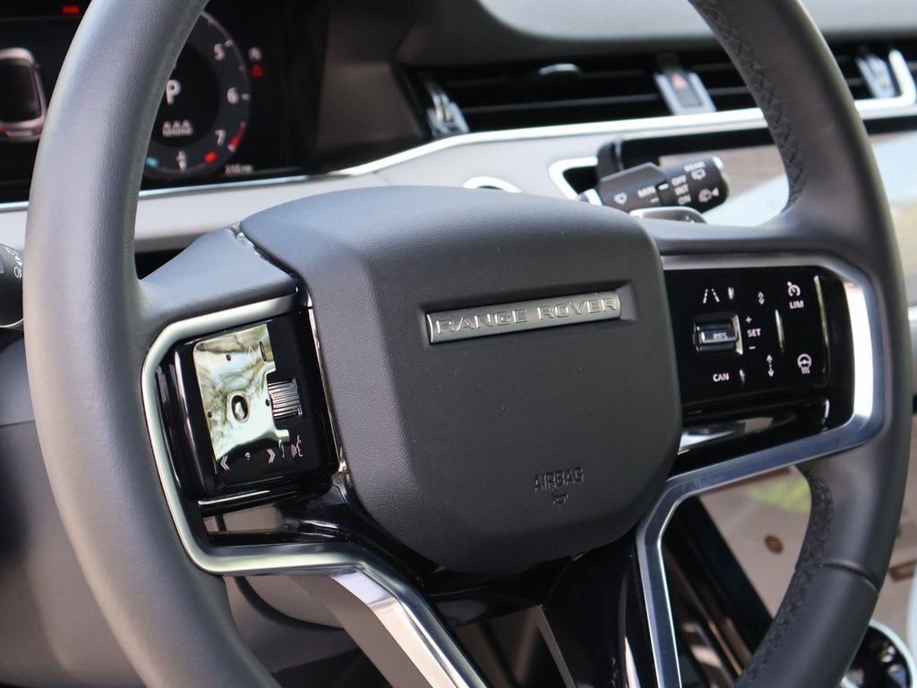2023 Land Rover Range Rover Evoque R-Dynamic SE photo 17