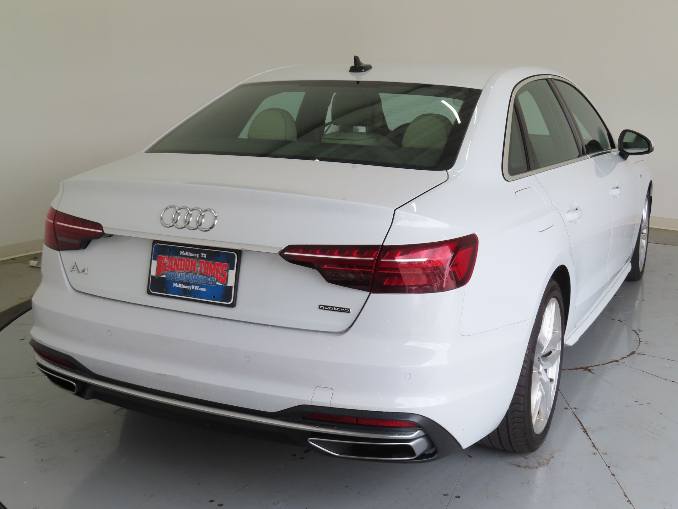 2022 Audi A4 45 S line Premium Plus Quattro photo 3