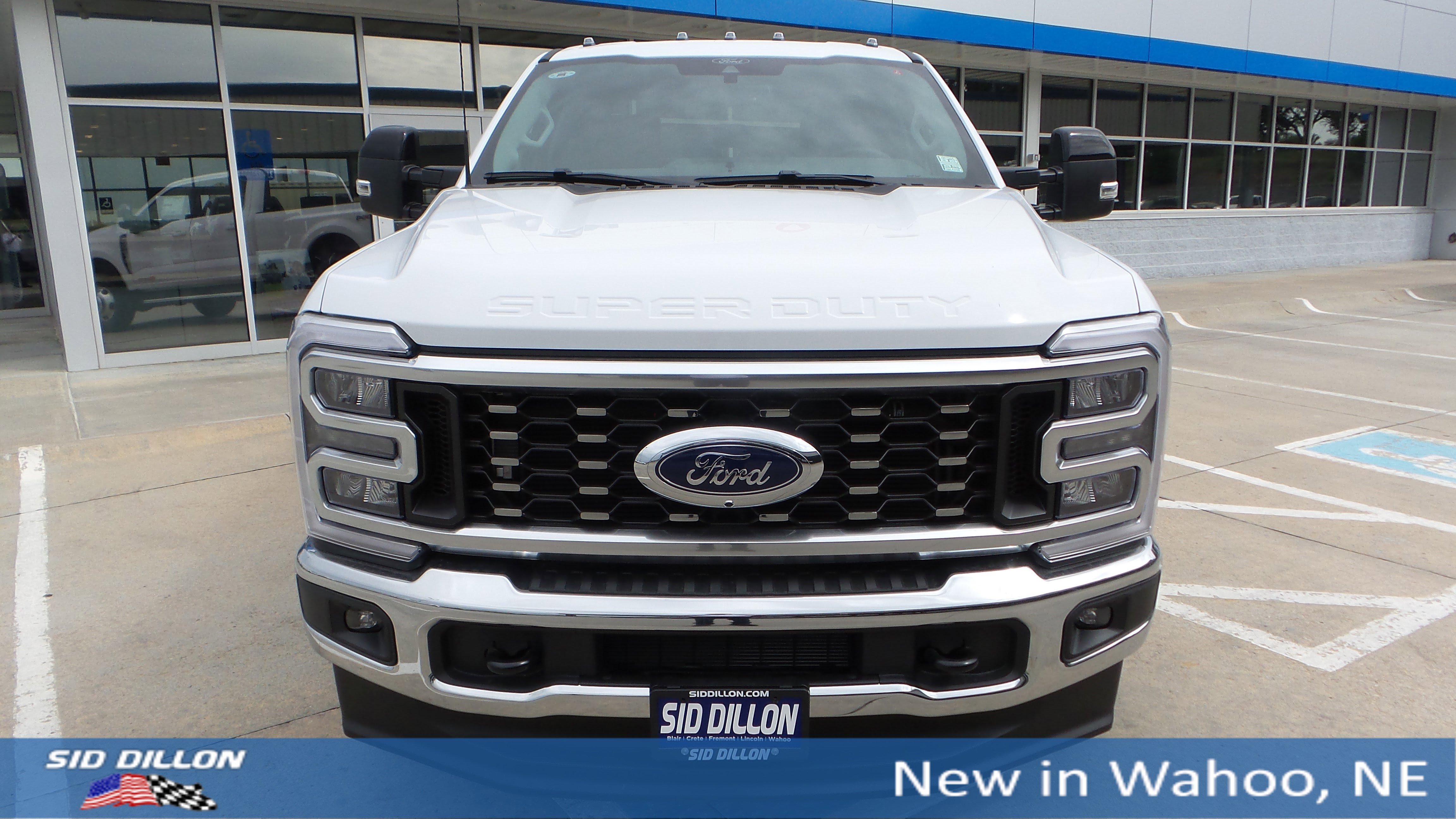 2026 Ford F-350 Lariat photo 8