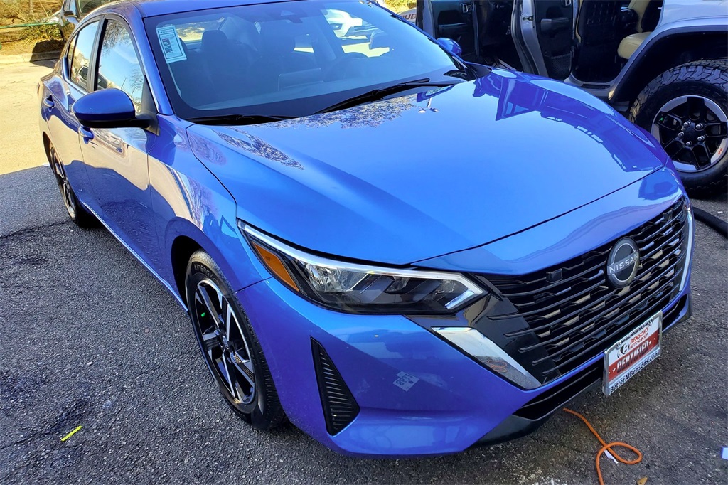 2025 Nissan Sentra SV's photo