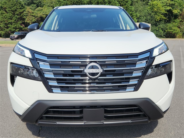 2026 Nissan Rogue S photo 2