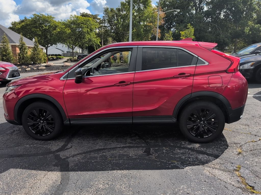2019 Mitsubishi Eclipse Cross LE photo 2