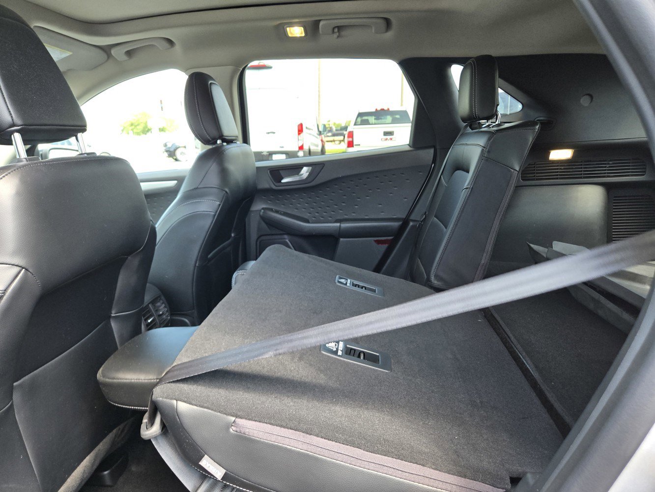 2020 Ford Escape SE Sport Hybrid photo 33