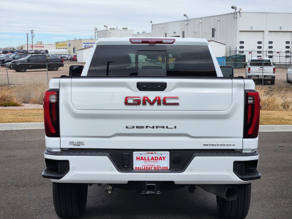 2024 Gmc Sierra 2500 Denali photo 4