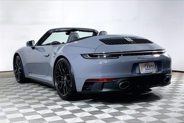 2023 Porsche 911 GTS photo 3