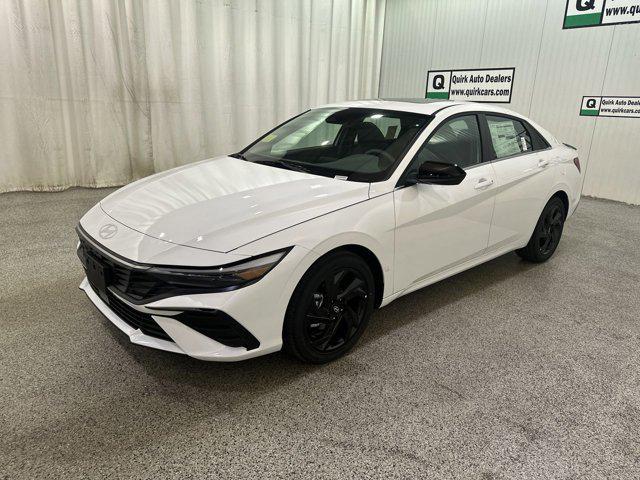 2026 Hyundai Elantra SEL Sport photo 3