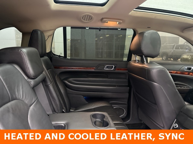 Used 2019 Lincoln MKT Base with VIN 2LMHJ5AT9KBL01700 for sale in Union City, TN