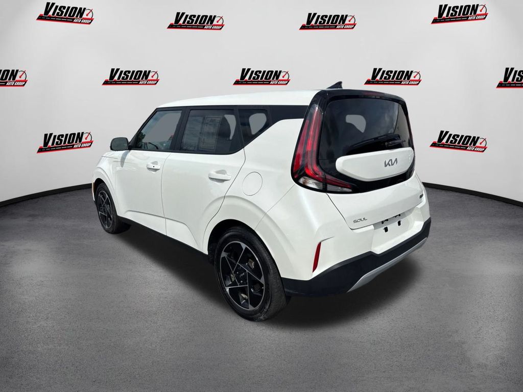 2023 Kia Soul EX photo 7