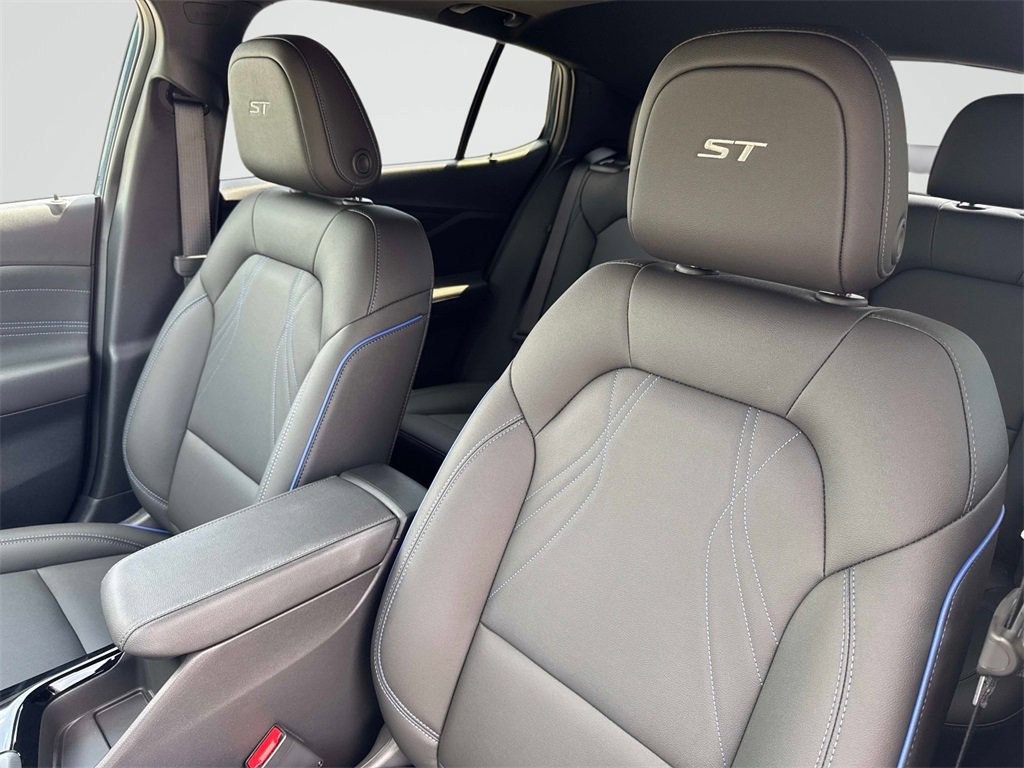 2026 Buick Envista ST photo 13