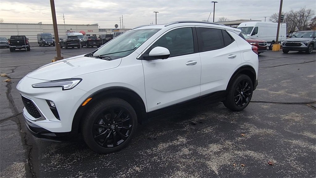 2026 Buick Encore GX Sport Touring photo 3