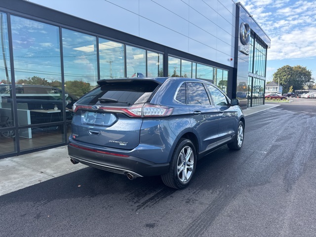 2018 Ford Edge Titanium photo 2