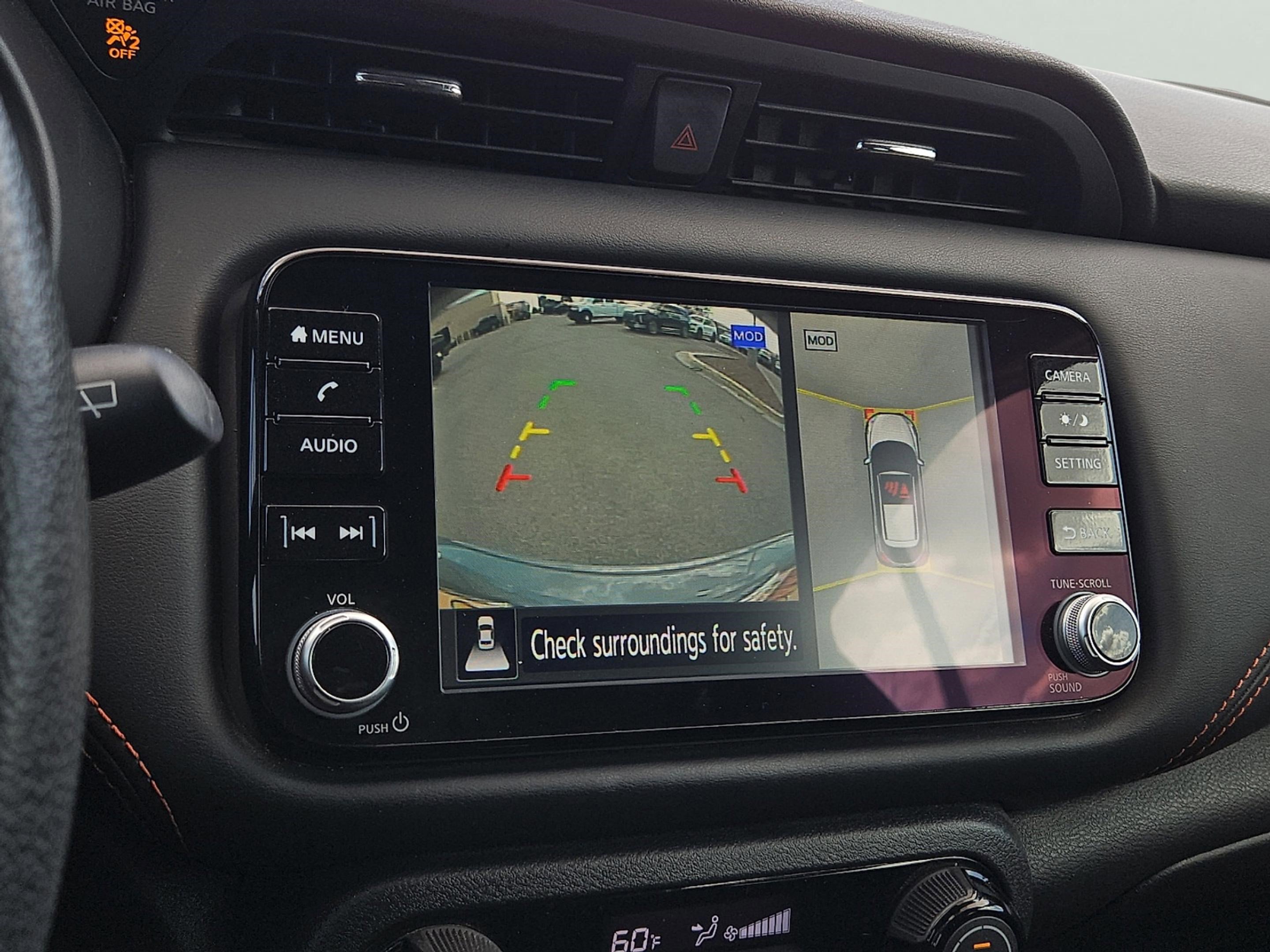2023 Nissan Kicks SR photo 18