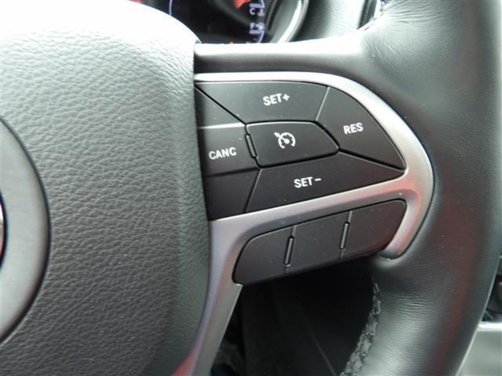 2022 Jeep Cherokee Limited photo 27
