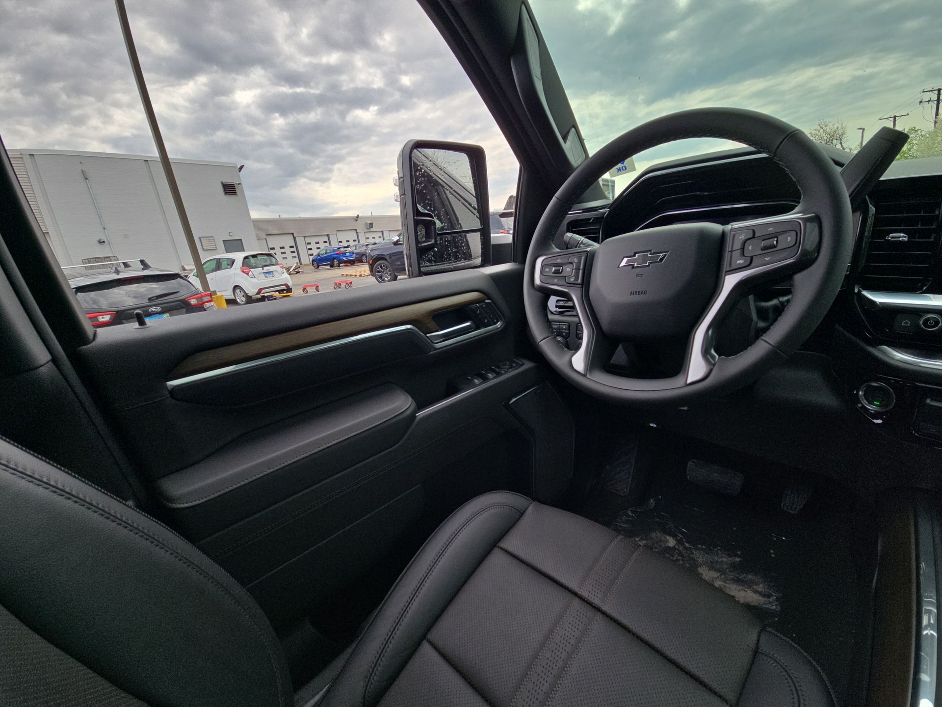2025 Chevrolet Silverado 2500HD High Country photo 15