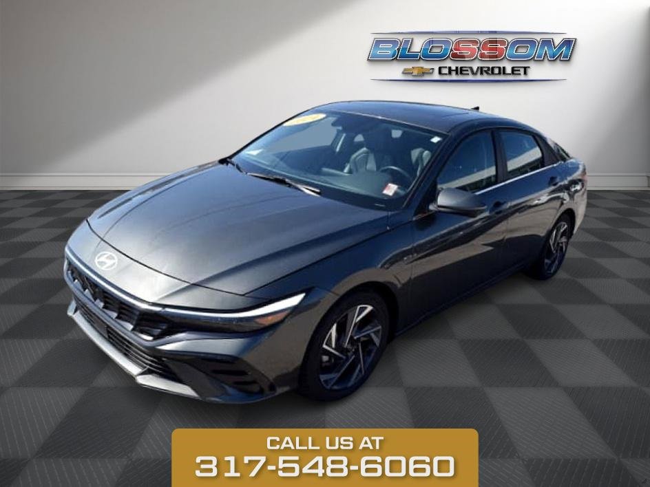2024 Hyundai Elantra Limited photo 3