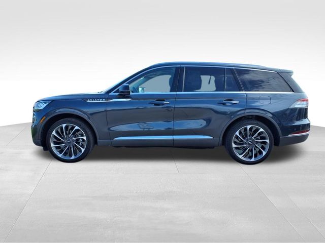 2021 Lincoln Aviator Reserve photo 2