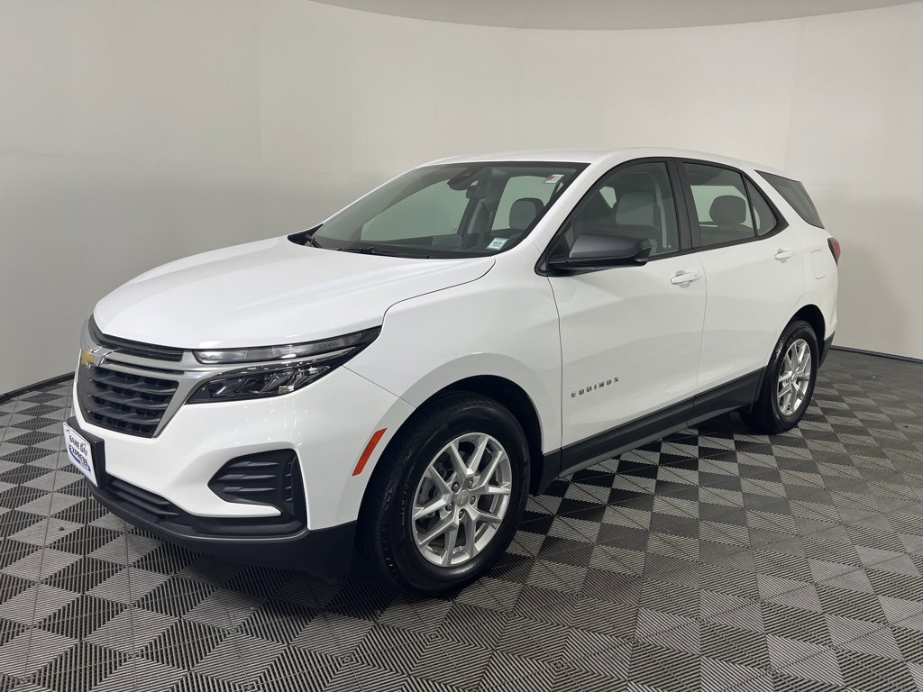 2023 Chevrolet Equinox LS photo 22