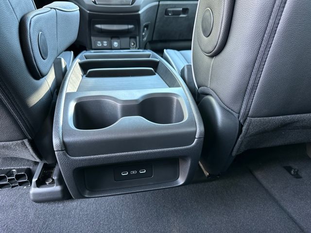 2026 Honda Odyssey Touring photo 14