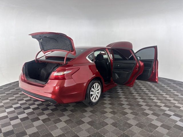 2018 Nissan Altima 2.5 S photo 16