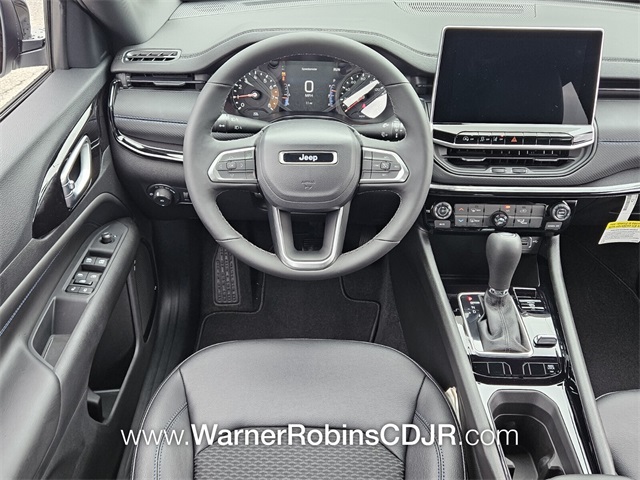 2026 Jeep Compass Latitude Altitude photo 7