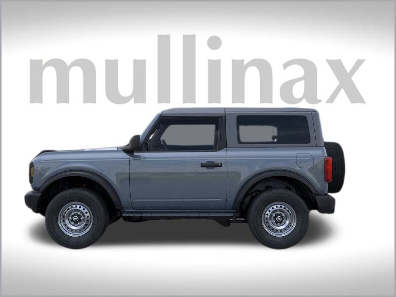 2025 Ford Bronco Base photo 2