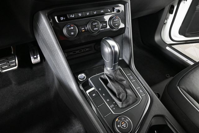 2019 Volkswagen Tiguan SEL Premium R-Line photo 17