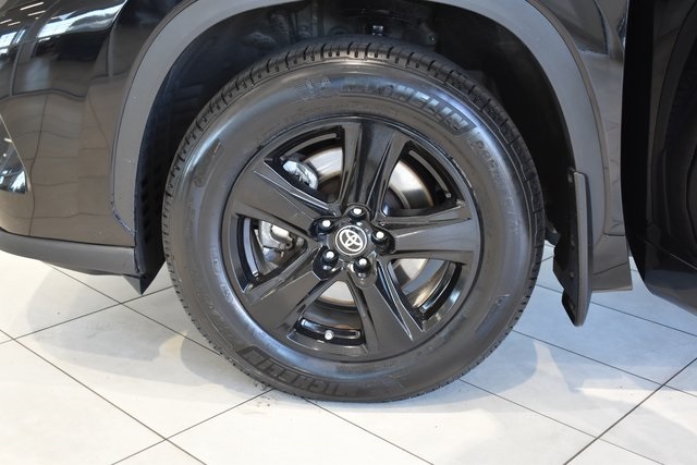 2024 Toyota Highlander LE photo 23