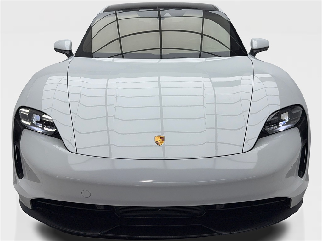 2023 Porsche Taycan Base photo 4