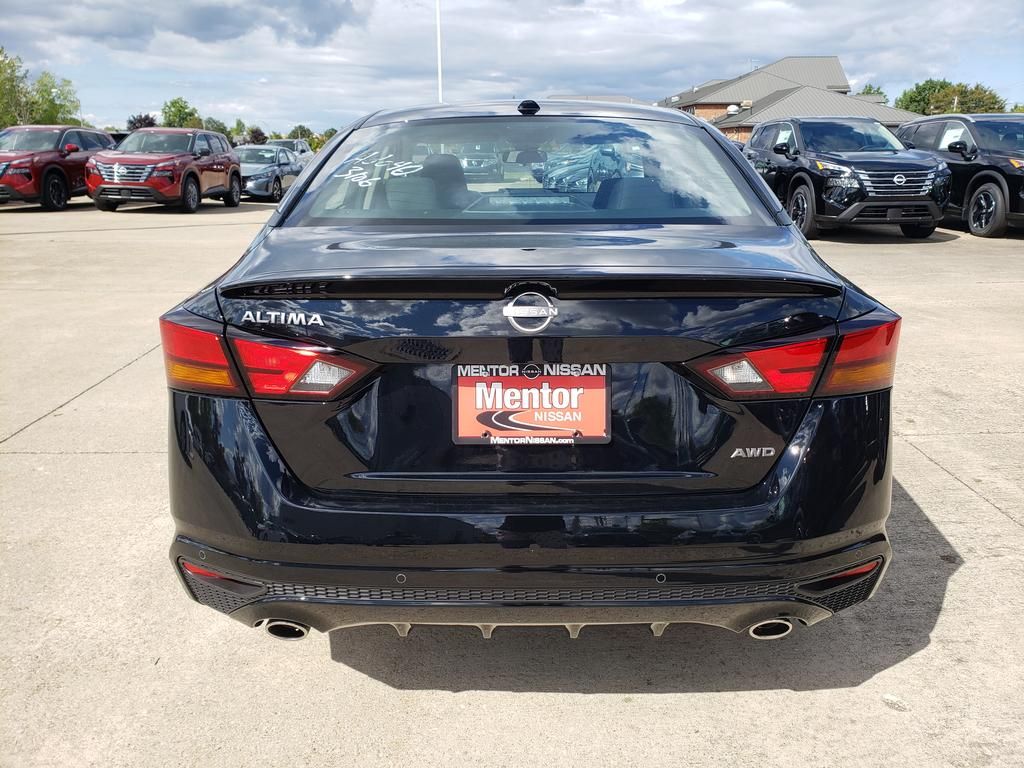 2025 Nissan Altima SV Special Edition photo 5