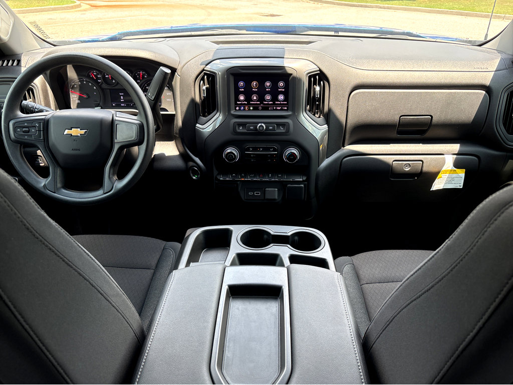 2025 Chevrolet Silverado 1500 Custom photo 4