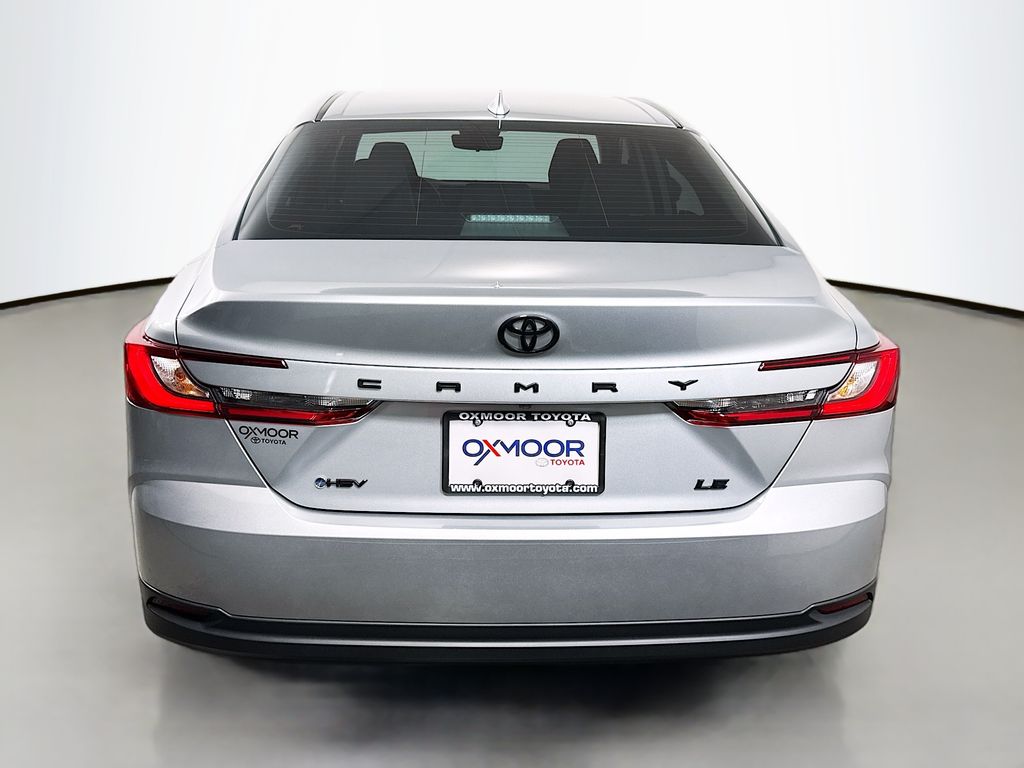 2025 Toyota Camry Hybrid LE photo 6