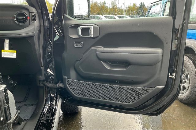 2025 Jeep Wrangler Rubicon photo 24