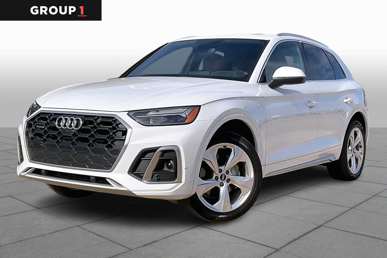 2022 Audi Q5 Premium Plus's photo