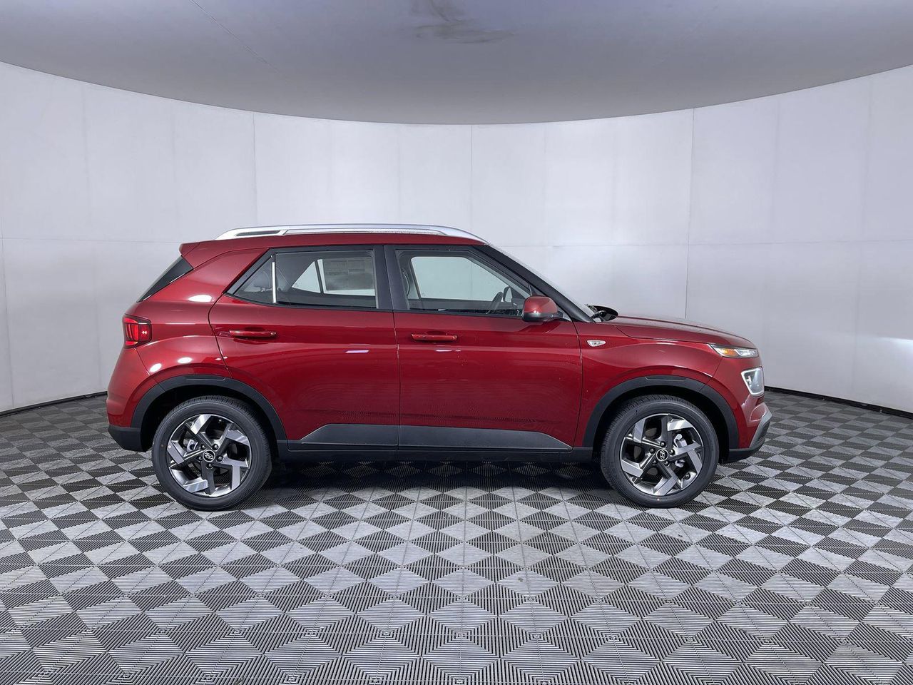 2025 Hyundai Venue Limited photo 4
