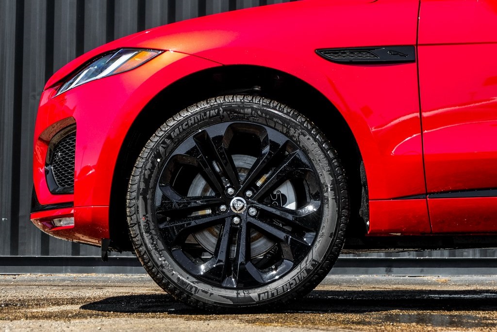 2025 Jaguar F-PACE P400 R-Dynamic S photo 4