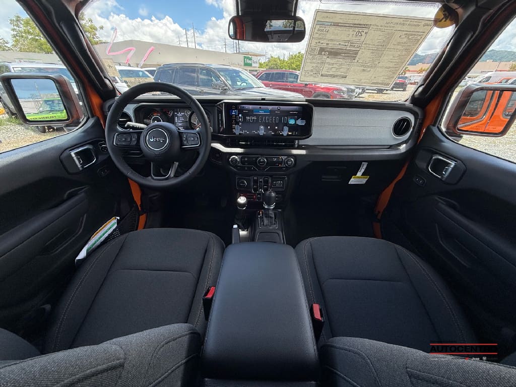 2025 Jeep Wrangler photo 3