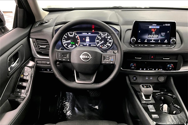 2025 Nissan Rogue SV photo 17