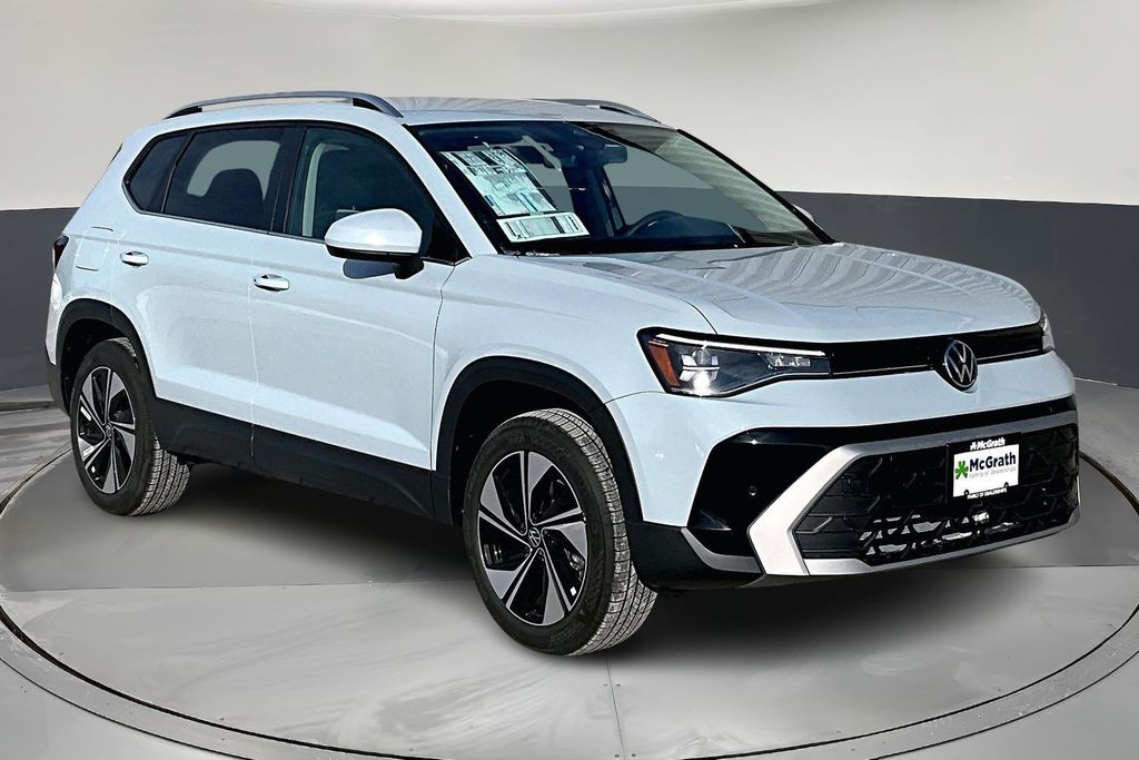 2026 Volkswagen Taos SE's photo