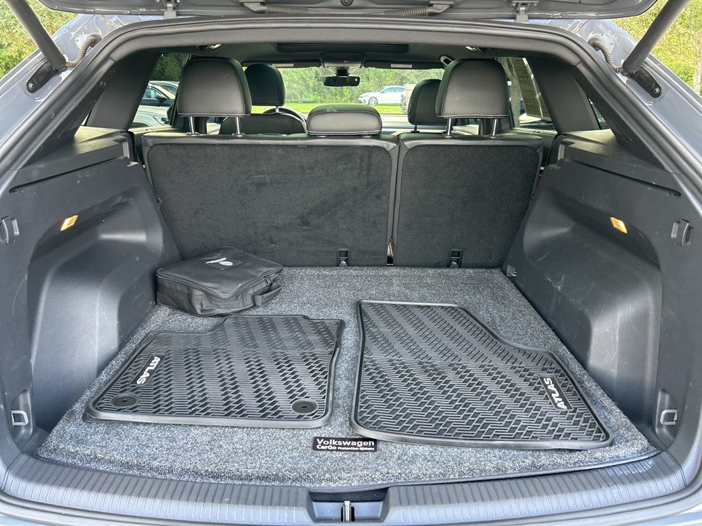2022 Volkswagen Atlas Cross Sport V6 SEL Premium R-Line photo 49