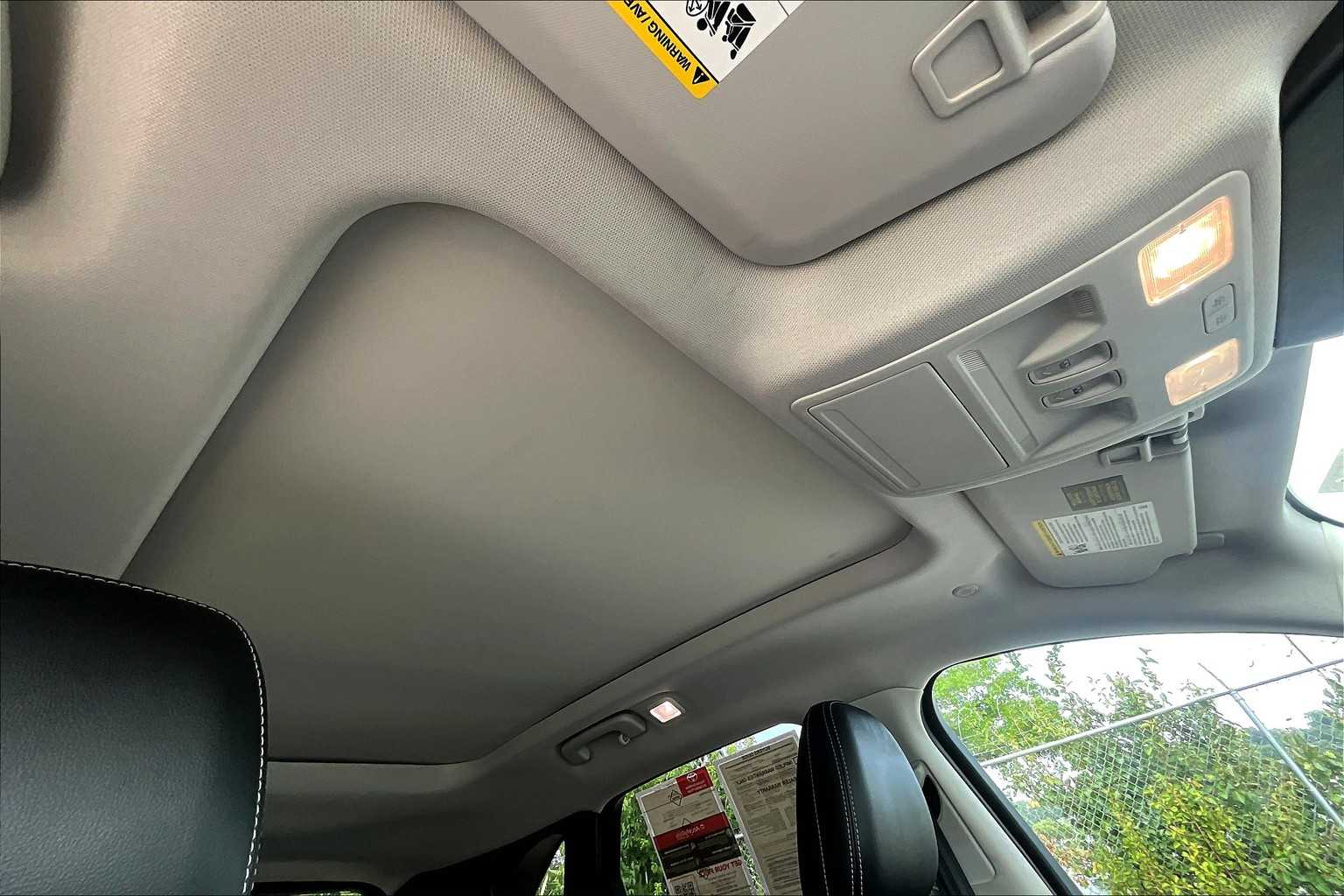 2022 Ford Escape SEL photo 12