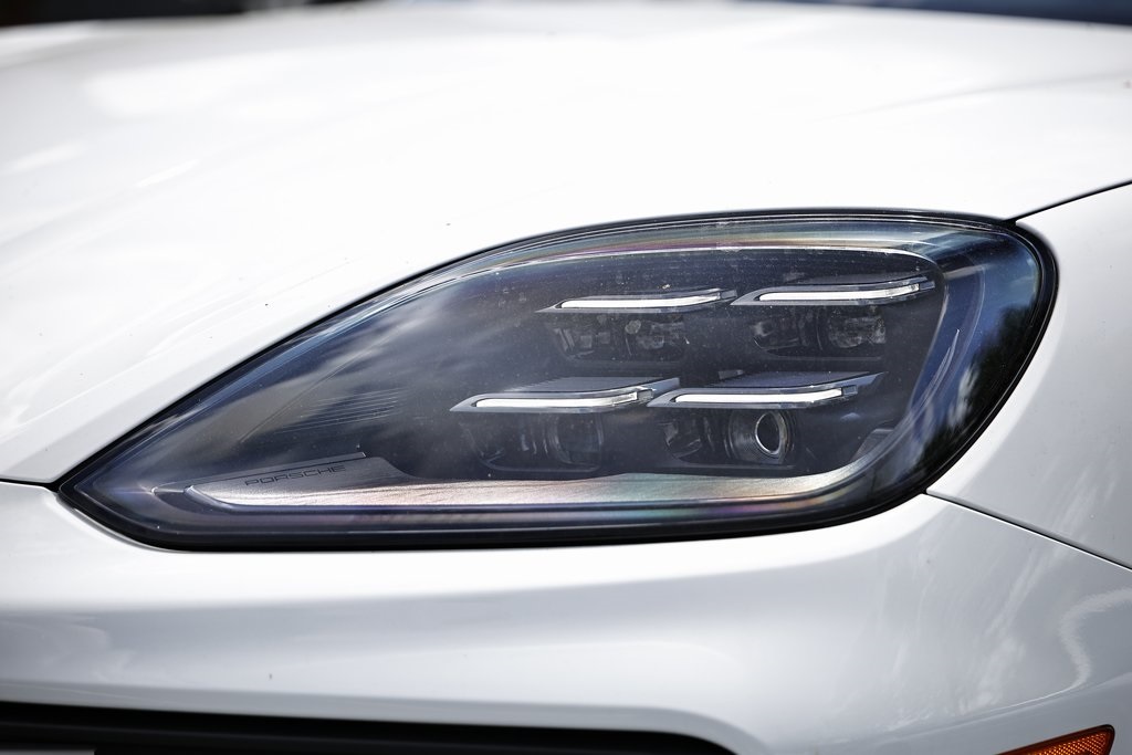 2025 Porsche Cayenne S E-Hybrid photo 11