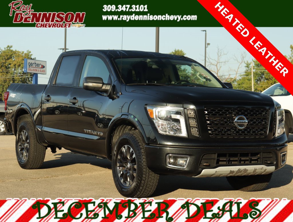 2019 Nissan Titan PRO-4X's photo