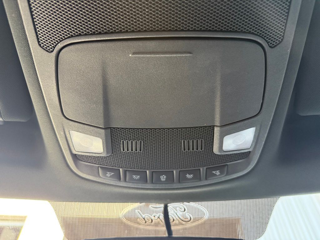 2016 Ford F-150 XLT photo 31