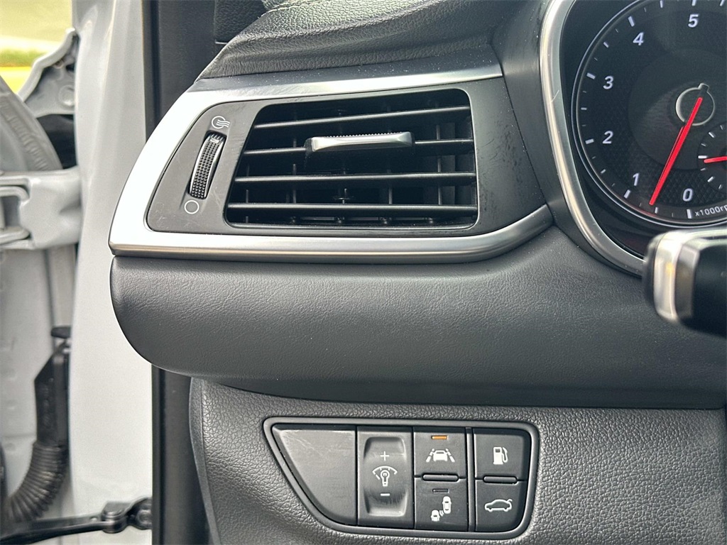 2019 Genesis G70 3.3T Advanced photo 23