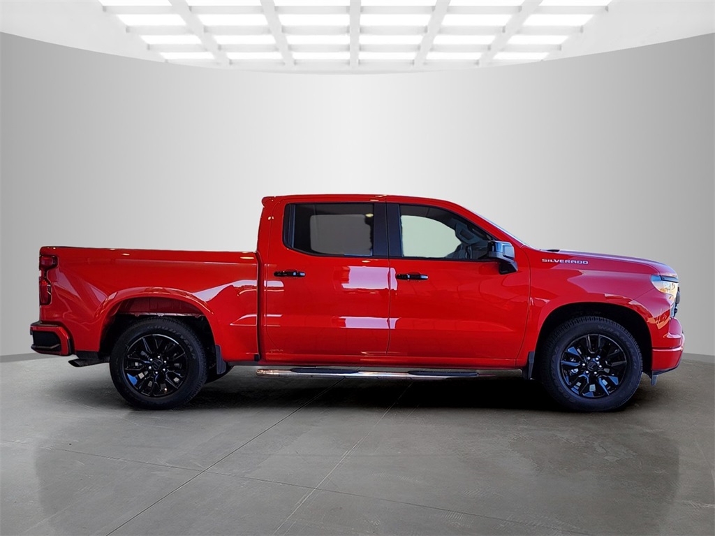 2022 Chevrolet Silverado 1500 Custom photo 2