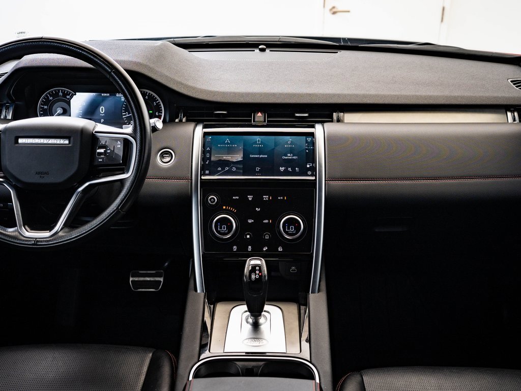 2021 Land Rover Discovery Sport S R-Dynamic photo 28