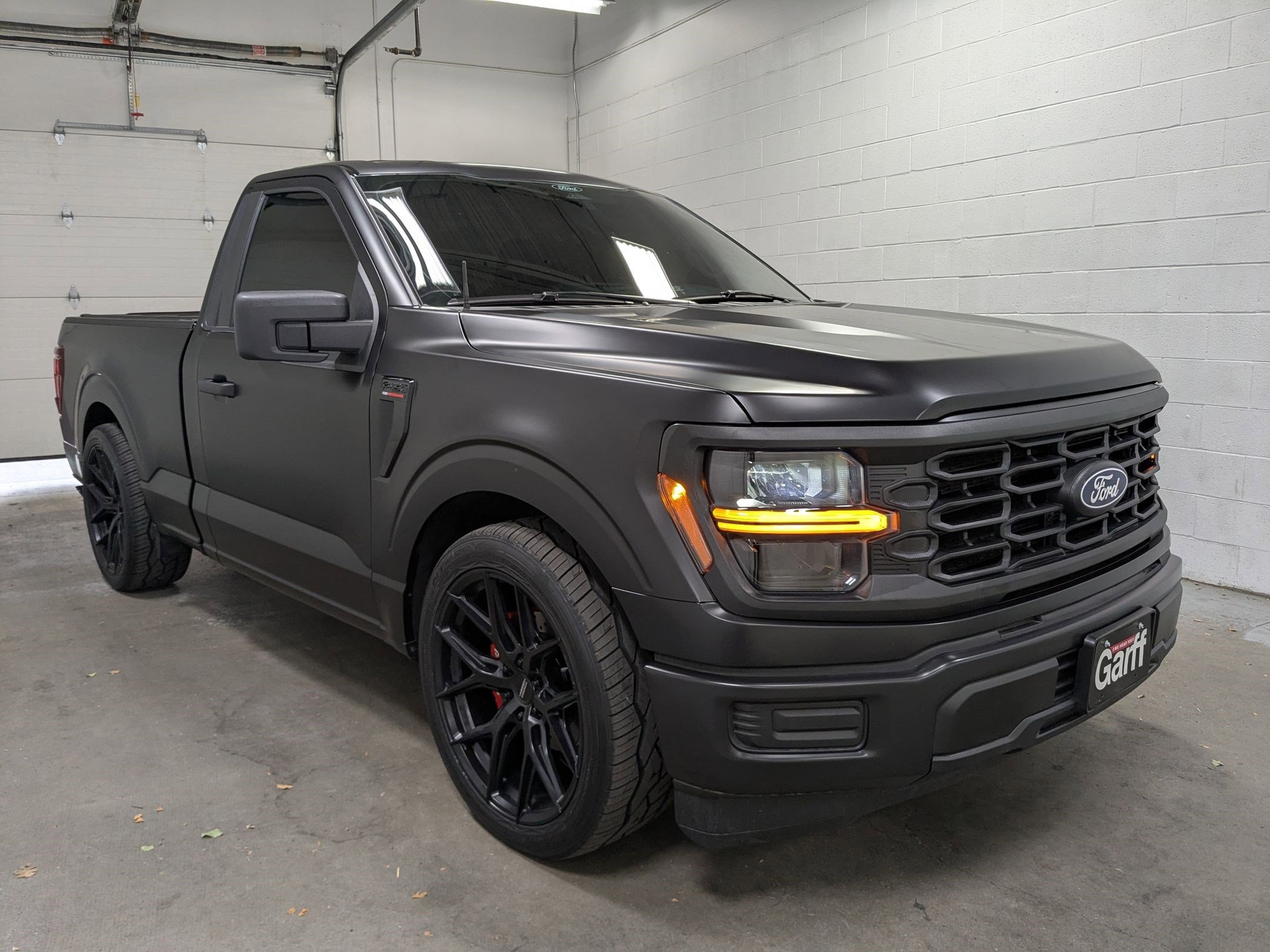 2025 Ford F-150 XL's photo